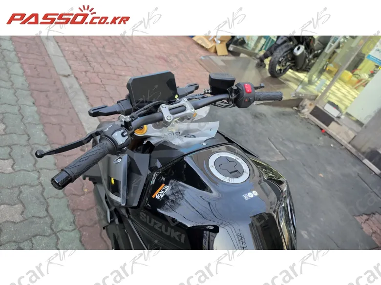Suzuki Gsx S 1000 - фото 3