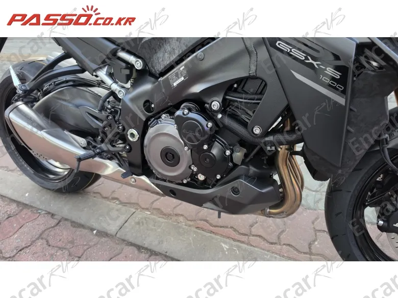 Suzuki Gsx S 1000 - фото 4