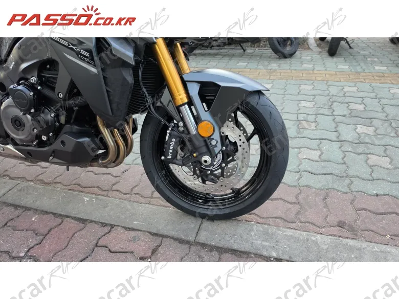 Suzuki Gsx S 1000 - фото 5