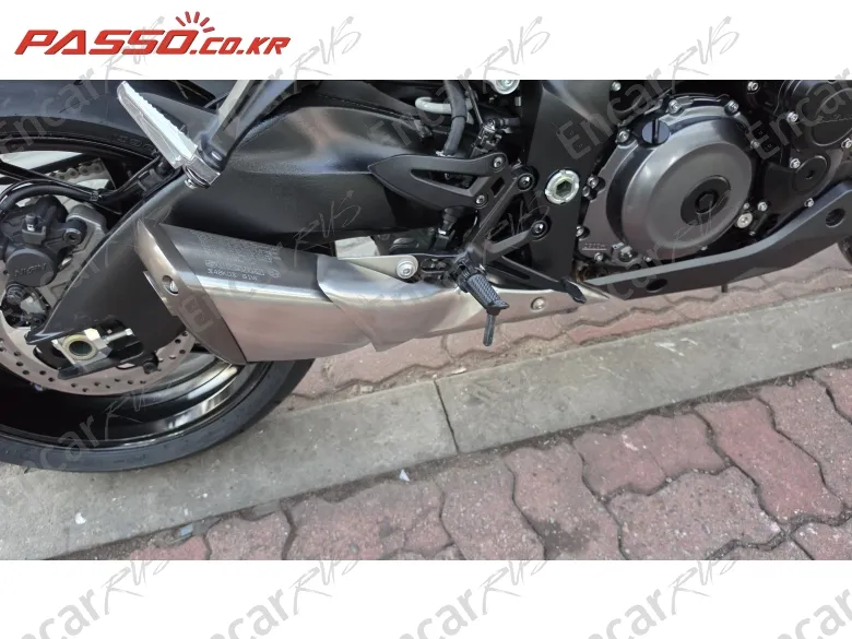 Suzuki Gsx S 1000 - фото 6