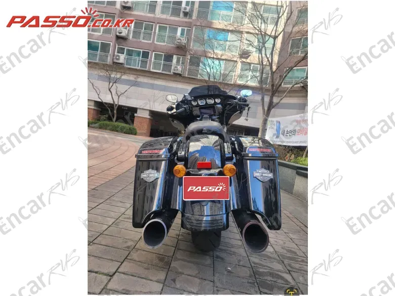 HARLEY-DAVIDSON FLHXS STREET GLIDE SPECIAL - фото 2