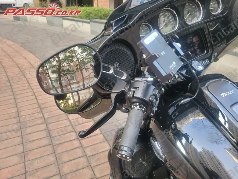 HARLEY-DAVIDSON FLHXS STREET GLIDE SPECIAL - фото 3