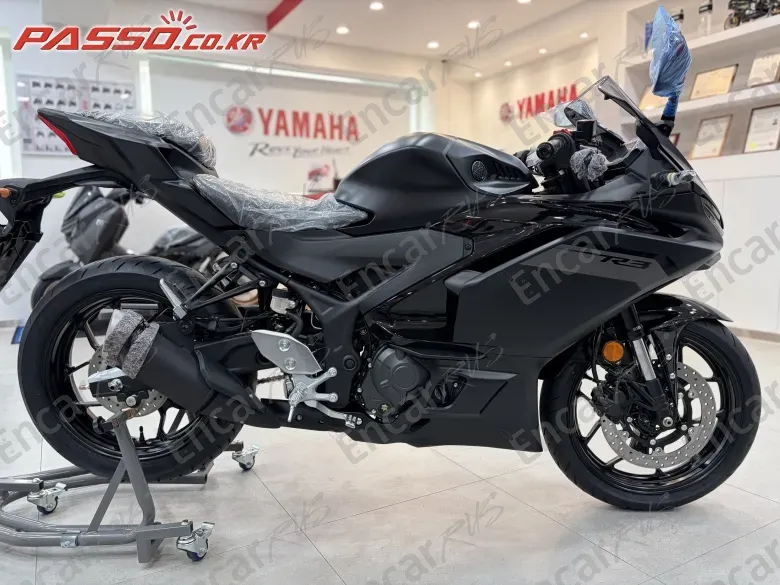 YAMAHA YZF R3 - фото 0