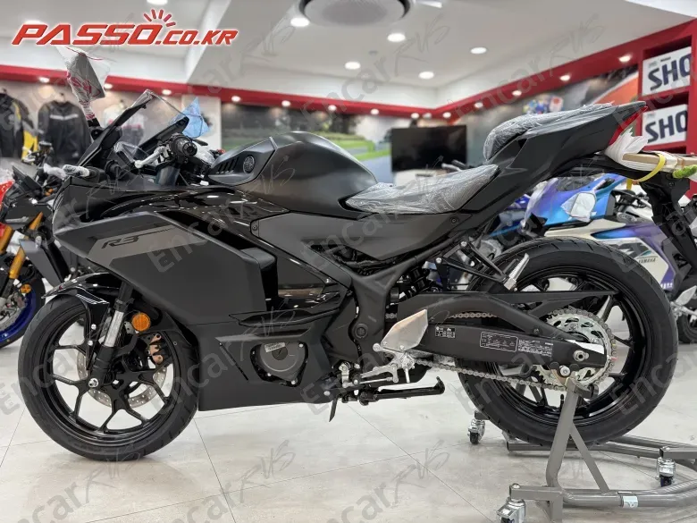 YAMAHA YZF R3 - фото 1