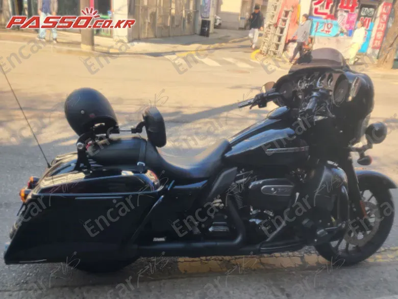 HARLEY-DAVIDSON FLHXS STREET GLIDE SPECIAL - фото 0
