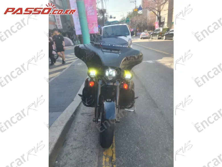 HARLEY-DAVIDSON FLHXS STREET GLIDE SPECIAL - фото 1