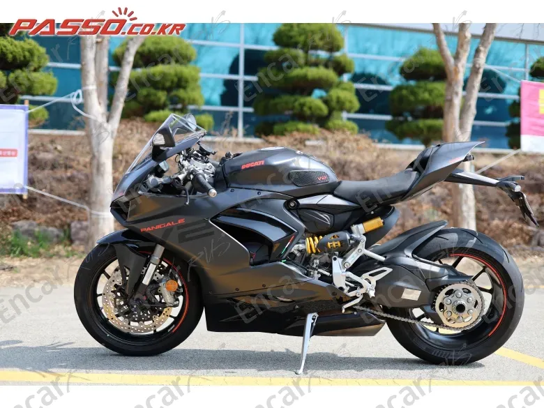 DUCATI PANIGALE V2 - фото 1