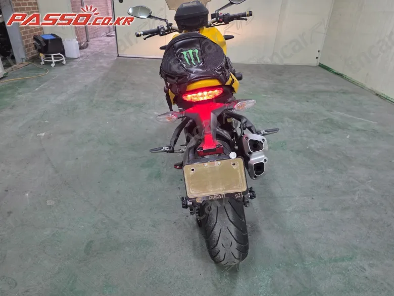 Ducati Monster 821 - фото 2