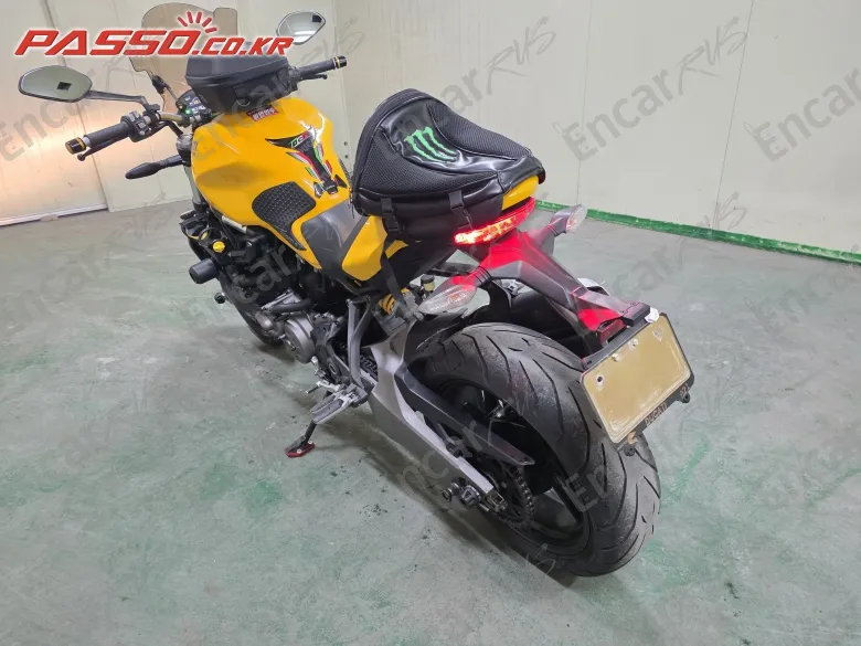 Ducati Monster 821 - фото 4