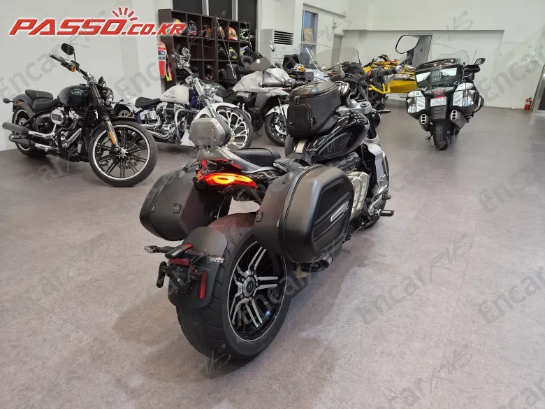 Triumph Rocket Ⅲ R - фото 5