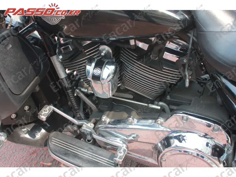 HARLEY-DAVIDSON FLHX - фото 4
