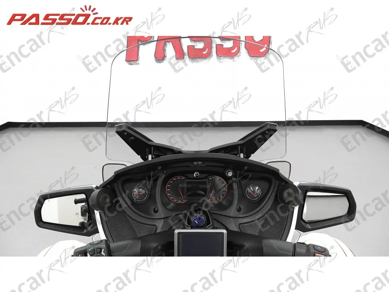 BRP CAN-AM SPYDER RT LIMITED - фото 3