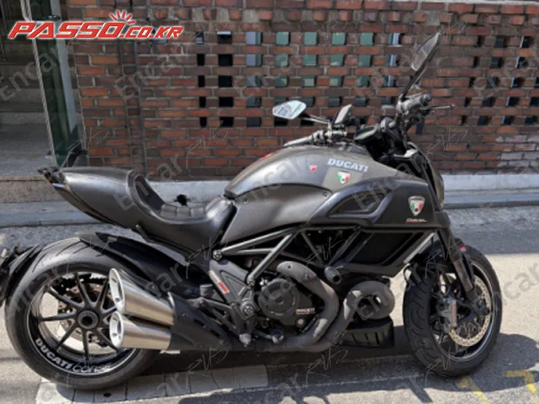 Ducati Diavel Carbon - фото 0
