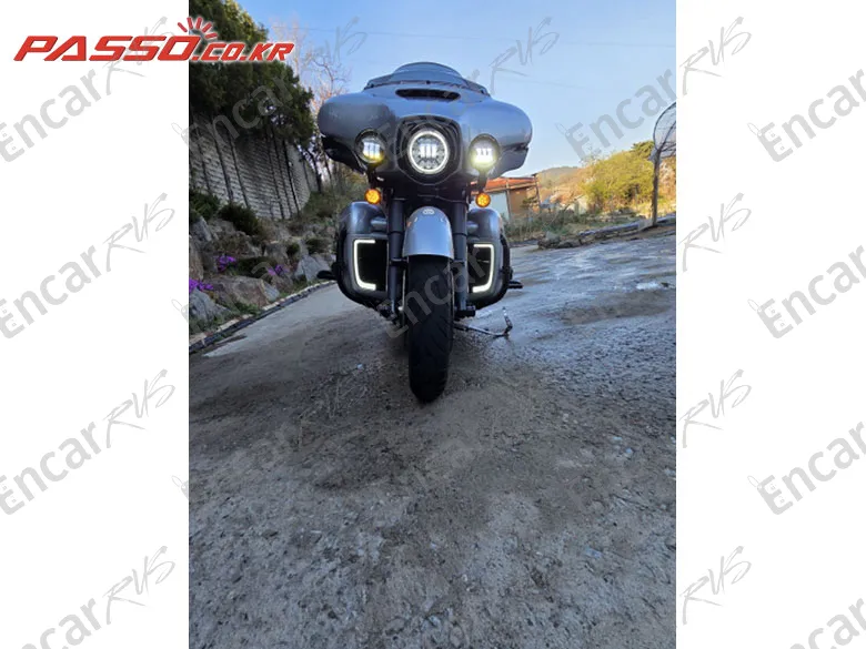HARLEY-DAVIDSON FLHXS STREET GLIDE SPECIAL - фото 5