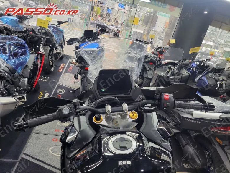 SUZUKI GSX S 1000 GX - фото 3