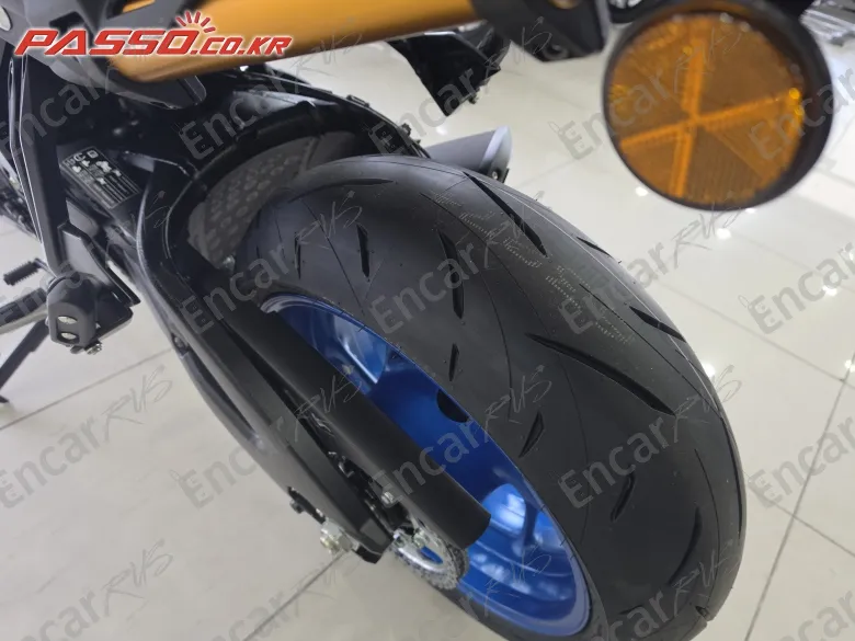 Suzuki Gsx S 1000 Gx - фото 5