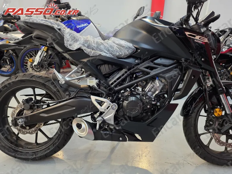 Honda Cb 125 R - фото 6