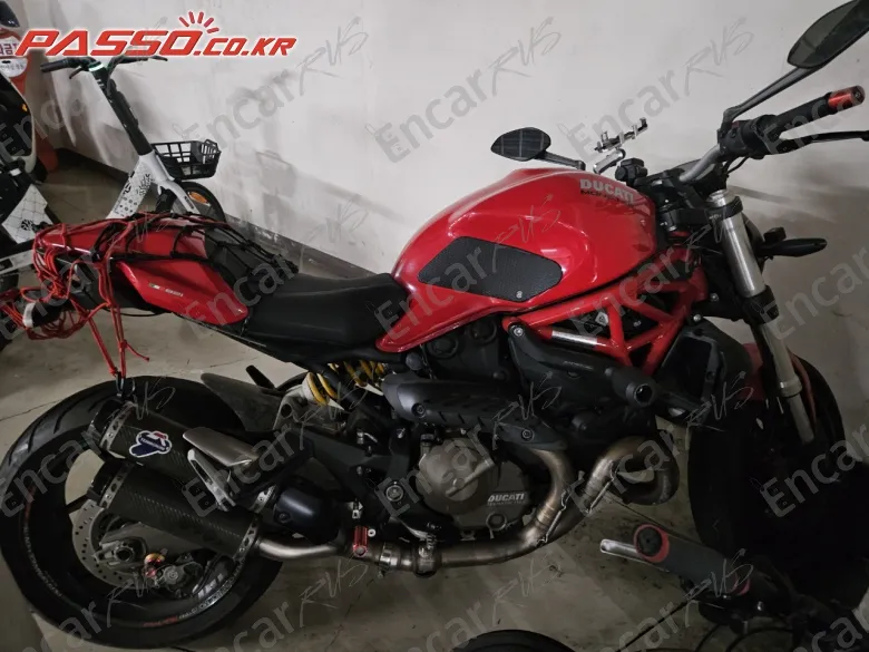 Ducati Monster 821 - фото 0