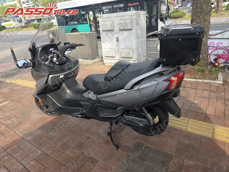 Suzuki Burgman 650 Executive - фото 1