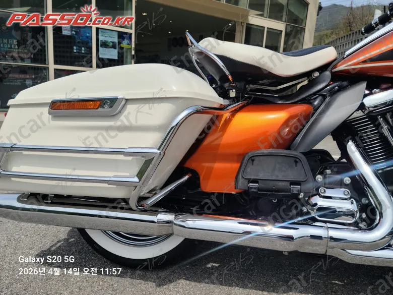 Harley-Davidson Electra Glide Highway King - фото 6