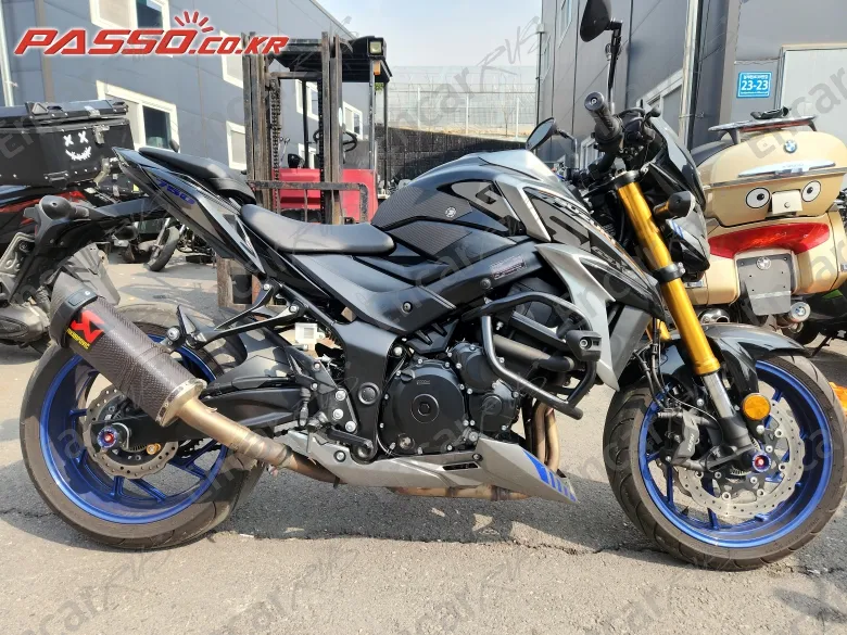 Suzuki Gsx S 750 - фото 0