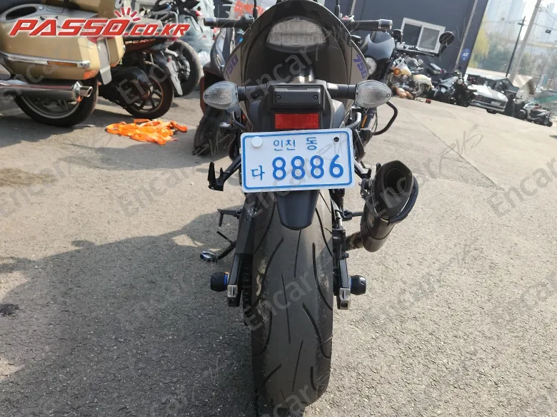 Suzuki Gsx S 750 - фото 2