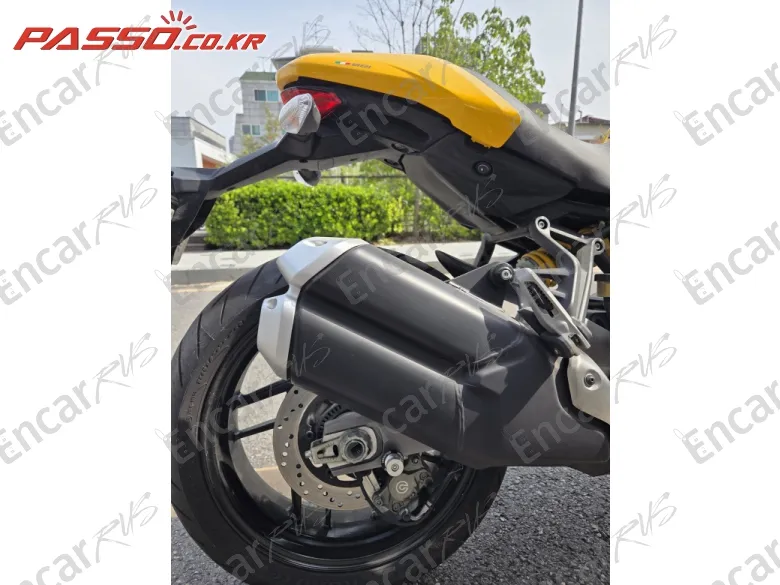 Ducati Monster 821 - фото 6