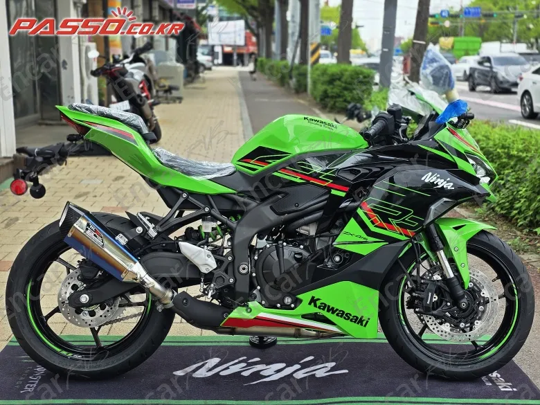 KAWASAKI NINJA ZX 4 RR - фото 0