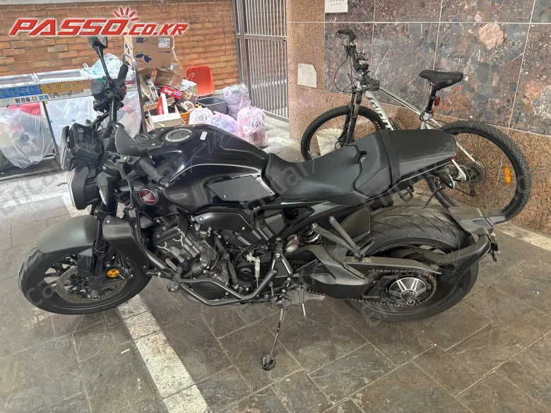 Honda Cb 1000 R - фото 1