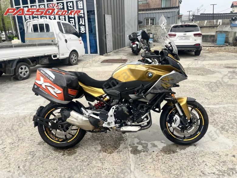 BMW F 900 XR - фото 0