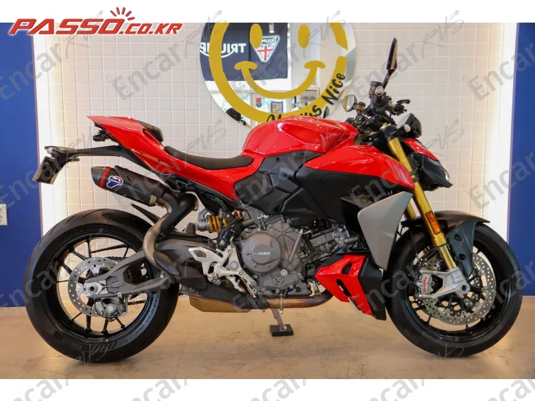 Ducati Streetfighter V2 - фото 0