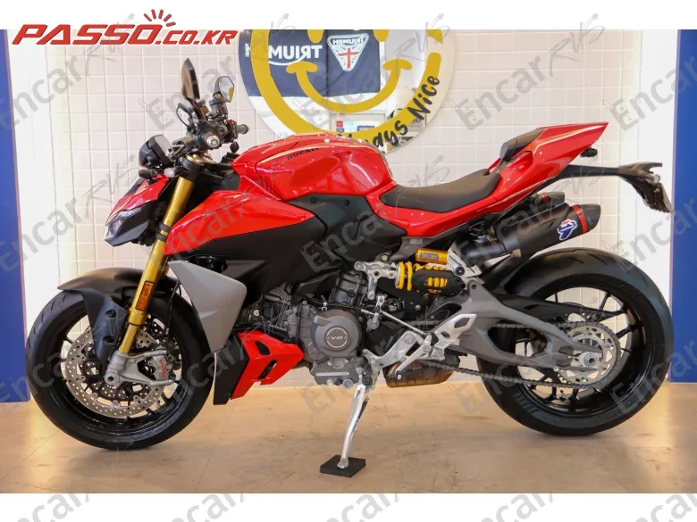 Ducati Streetfighter V2 - фото 1