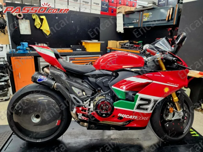 DUCATI PANIGALE V2 - фото 0
