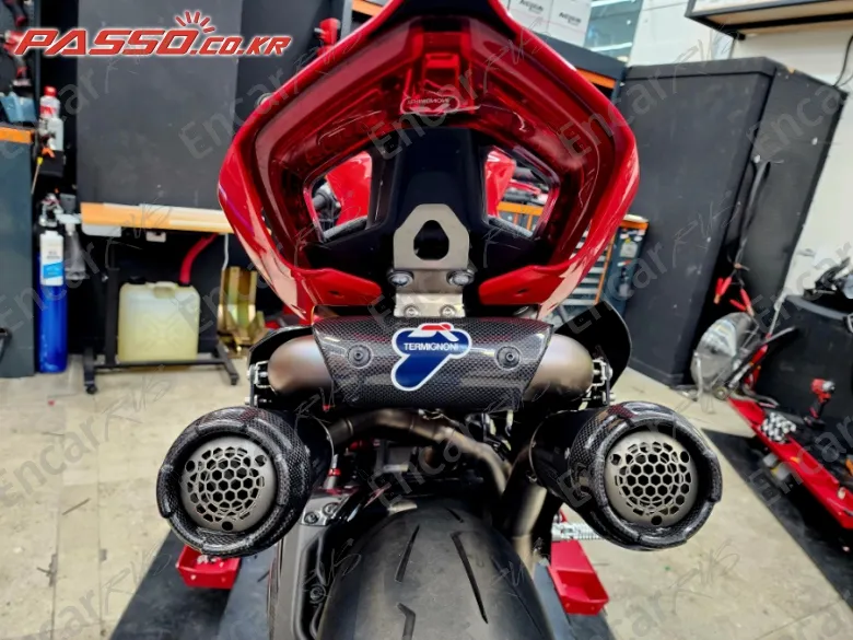 DUCATI PANIGALE V2 - фото 2