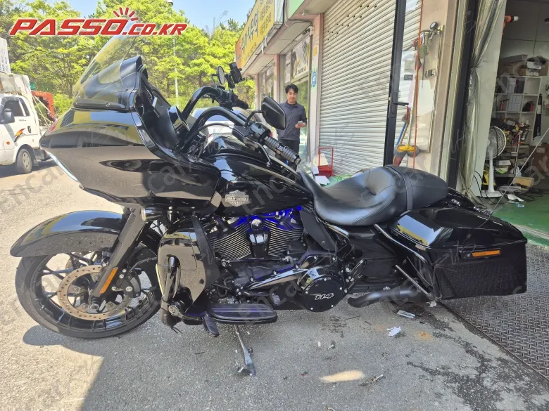 HARLEY-DAVIDSON ROAD GLIDE SPECIAL - фото 1