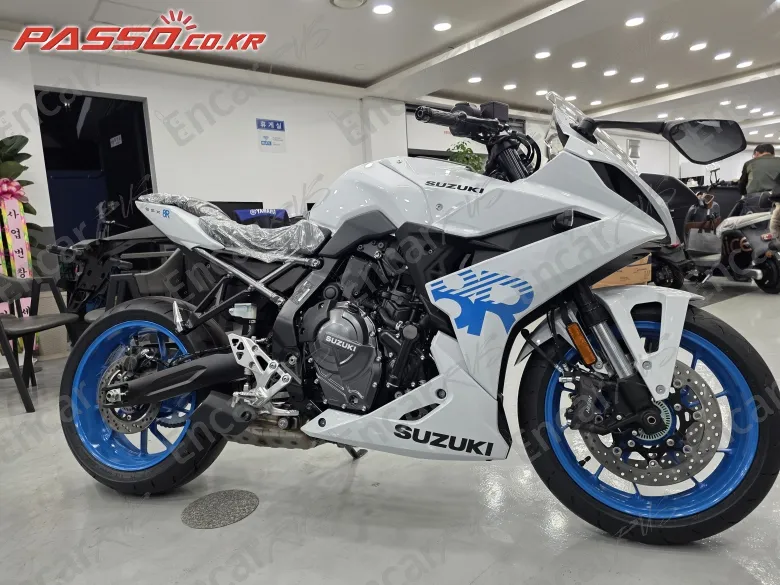 Suzuki Gsx 8 R - фото 0