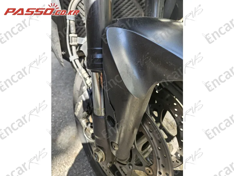 Suzuki Gsx S 1000 - фото 4