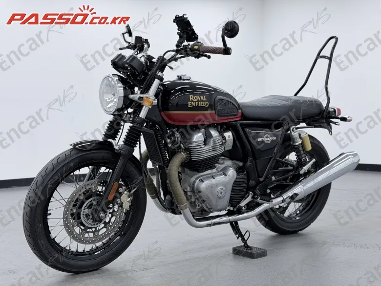 Royal Enfield Interceptor 650 - фото 1