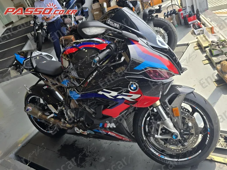 BMW S 1000 RR - фото 0