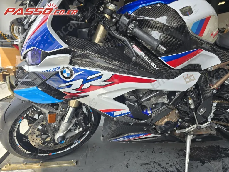 BMW S 1000 RR - фото 1