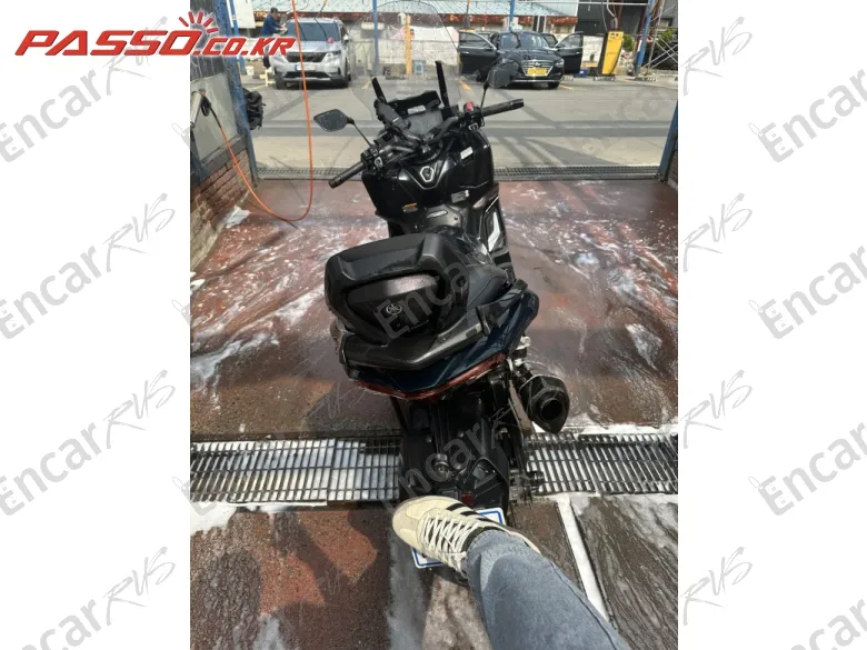 YAMAHA T MAX 560 - фото 2