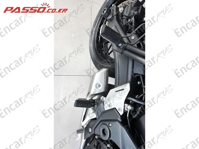 Kawasaki Z 650 Rs Abs - фото 6
