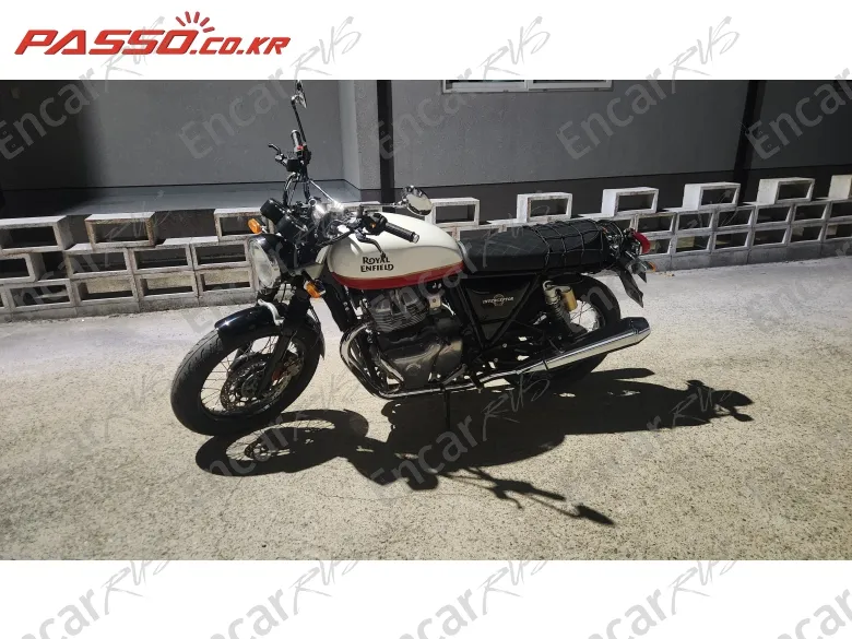 Royal Enfield Interceptor 650 - фото 1