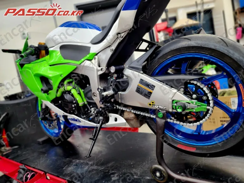 Kawasaki Zx 6 R - фото 1