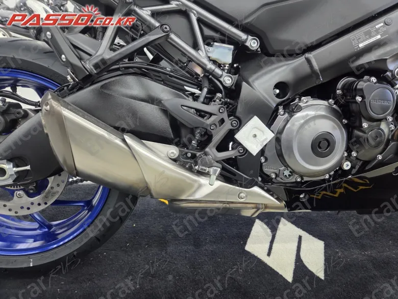 SUZUKI GSX S 1000 GT - фото 4