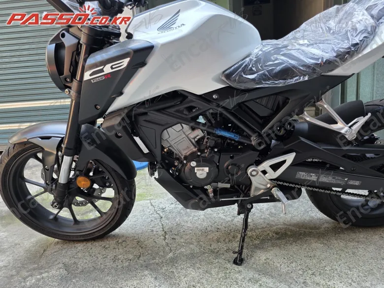 Honda Cb 125 R - фото 4