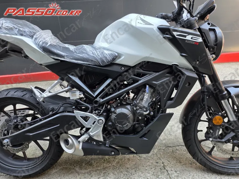 Honda Cb 125 R - фото 6