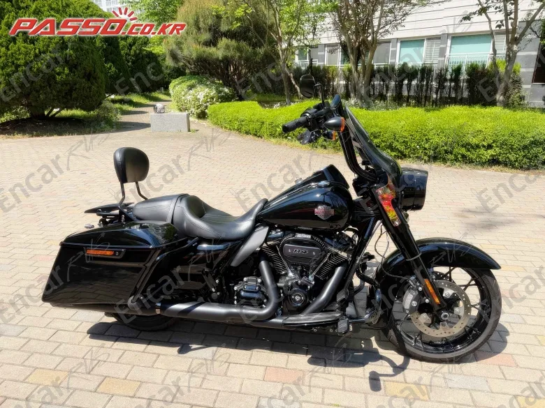 HARLEY-DAVIDSON ROAD KING SPECIAL - фото 0