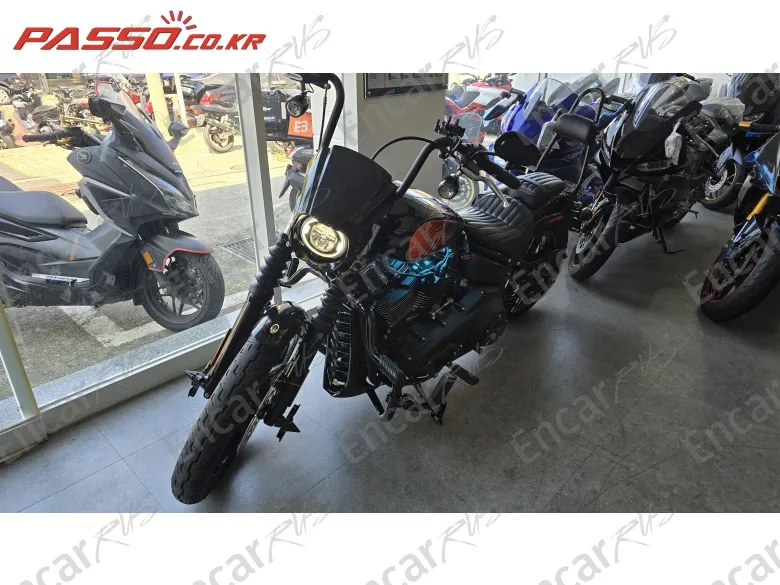 Harley-Davidson Street Bob 114 - фото 2