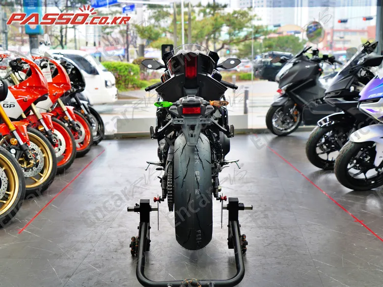 Yamaha Yzf R9 - фото 2
